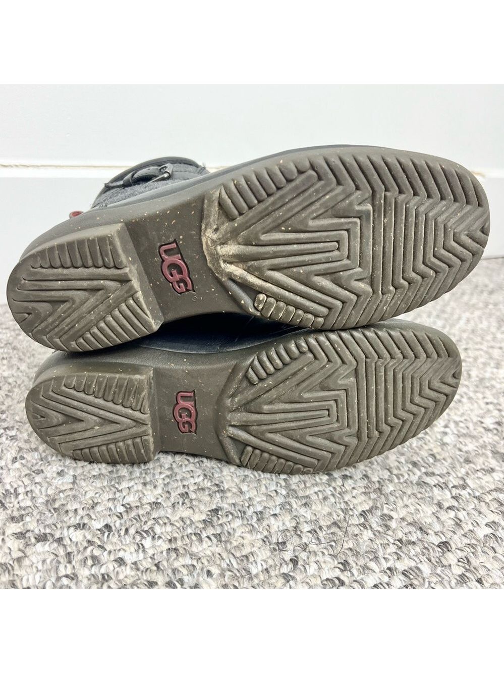 UGG Kesey waterproof black leather grey wool lined winter ankle snow boots 7.5 - Picture 4 of 13